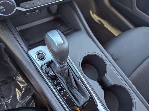 New 2025 Nissan Altima 2.5 SV image 22