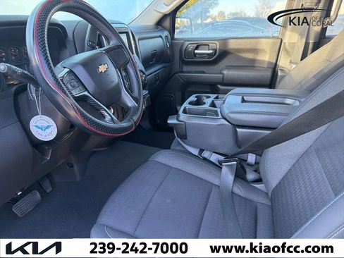 Used 2022 Chevrolet Silverado 1500 Custom image 2