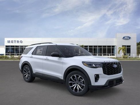 New 2026 Ford Explorer ST-Line RWD image 7