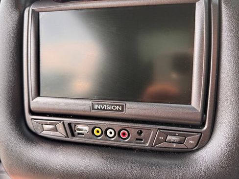 Used 2019 Nissan Maxima SR w/ Premium Package FWD image 16
