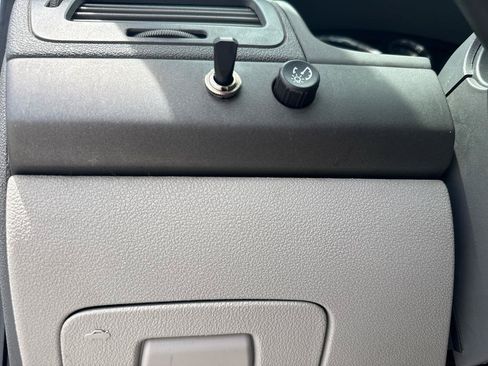 Used 2005 Chevrolet Cobalt Sedan FWD image 33