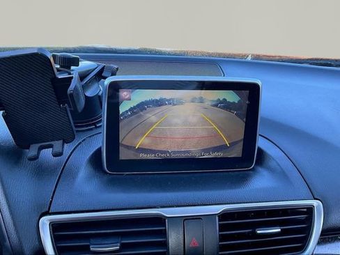 Used 2016 MAZDA MAZDA3 i Touring FWD image 11