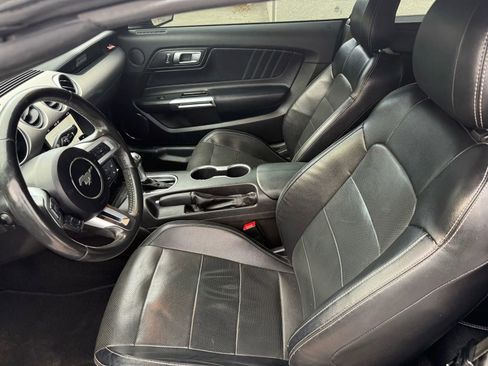 Used 2019 Ford Mustang GT Premium image 9