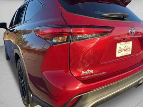 Used 2023 Toyota Highlander XSE image 43