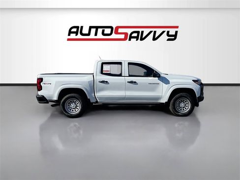 Used 2024 Chevrolet Colorado W/T w/ Safety Package image 8