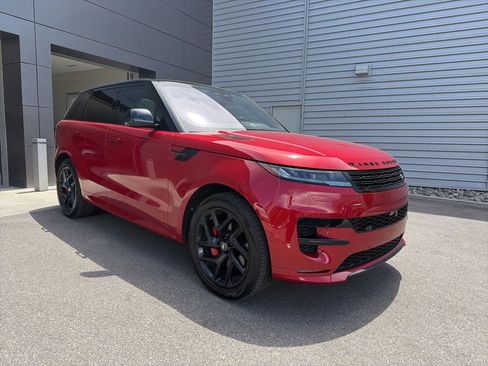 Used 2023 Land Rover Range Rover Sport SE Dynamic AWD/4WD image 3