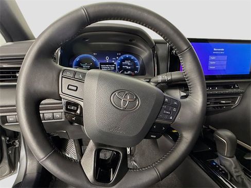 Used 2025 Toyota Camry XSE image 11