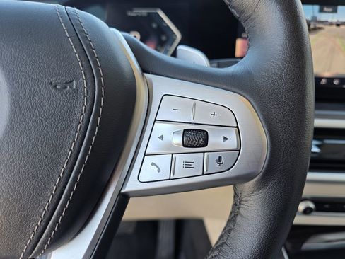 Used 2024 BMW X7 xDrive40i w/ Executive Package image 28