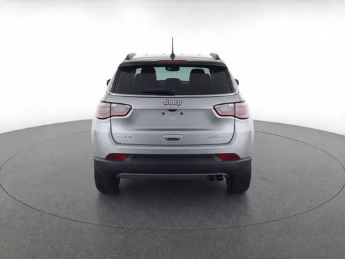 Used 2024 Jeep Compass Limited image 6