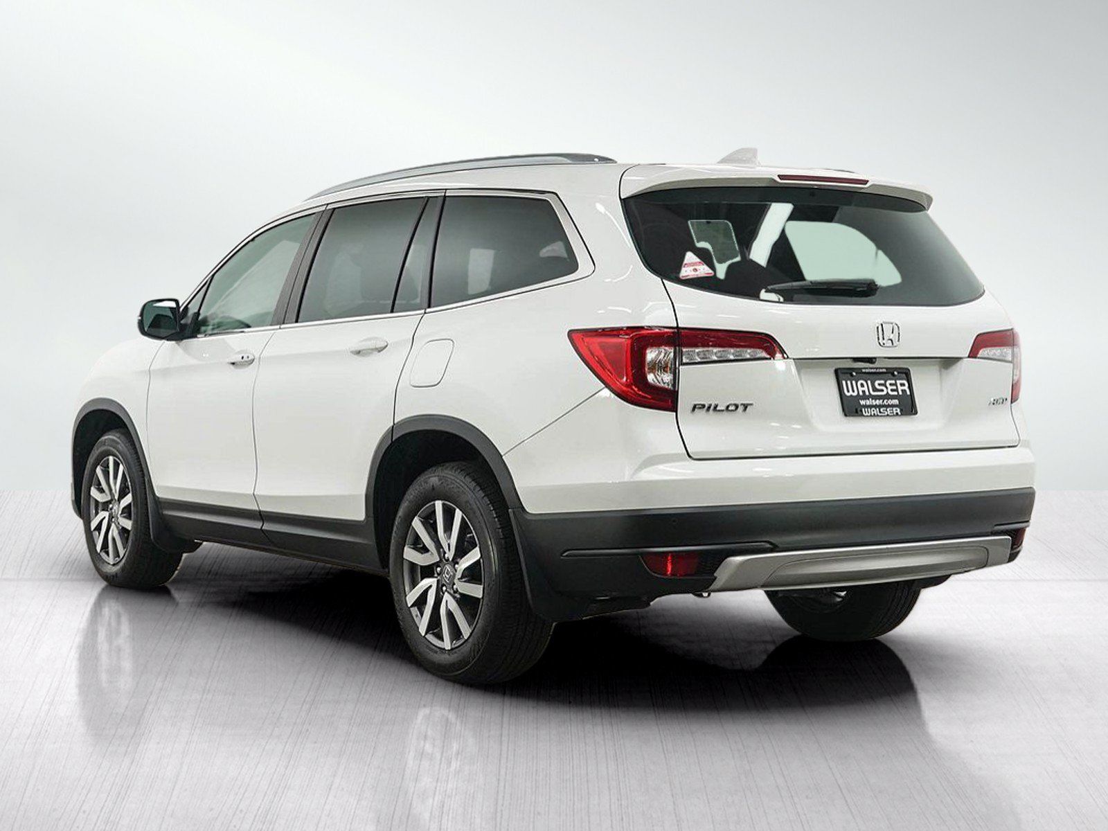 Used 2021 Honda Pilot Black Edition image 3