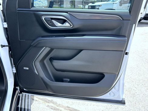 Used 2024 GMC Yukon AT4 w/ AT4 Premium Package AWD/4WD image 15