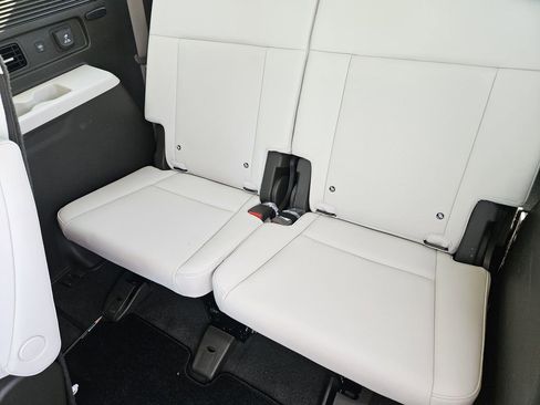 Used 2025 Hyundai Santa Fe Calligraphy AWD/4WD image 22