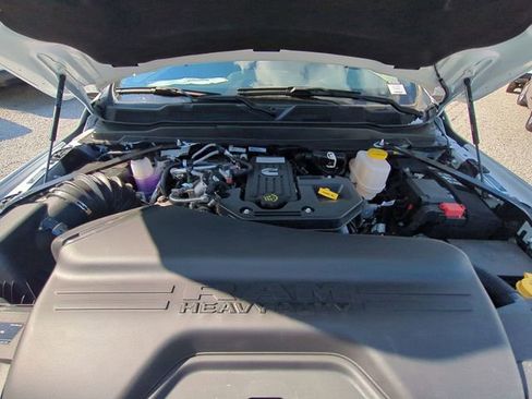 New 2025 RAM 5500 Tradesman image 31