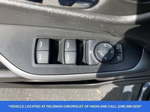 Used 2024 Chevrolet Trax RS w/ Sunroof Package FWD image 13