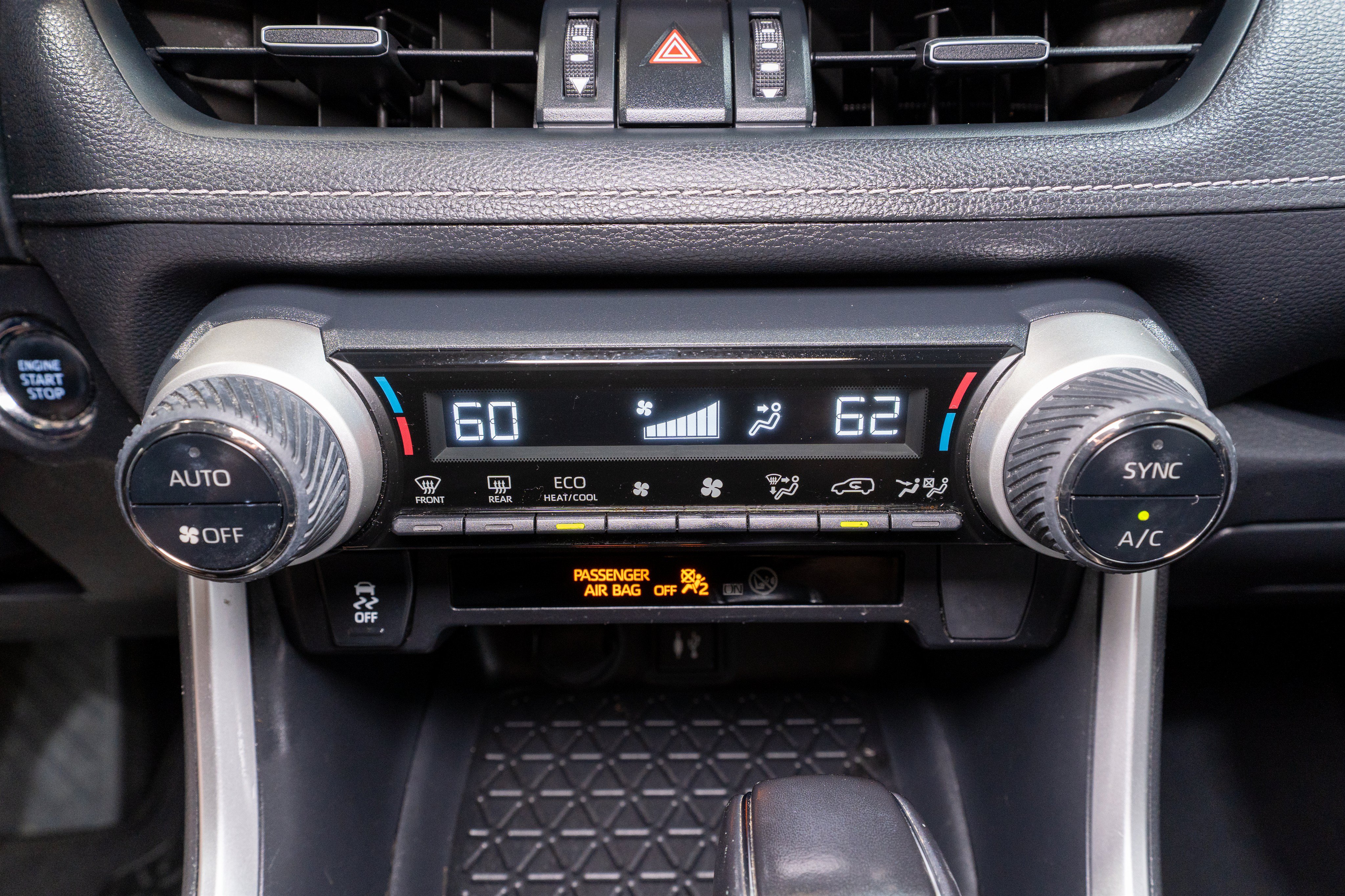Used 2019 Toyota RAV4 XLE Premium FWD image 20