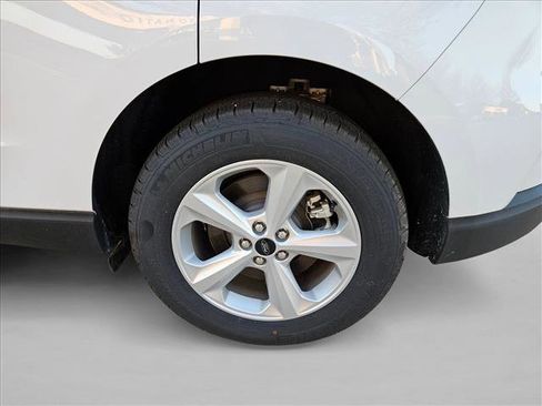 Used 2024 Ford Edge SE image 24