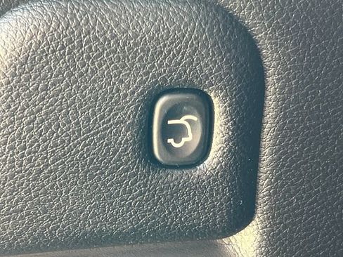 Used 2021 Jeep Grand Cherokee Laredo X AWD/4WD image 37