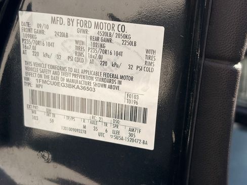 Used 2011 Ford Escape Limited w/ 301A Rapid Spec Order Code FWD image 9