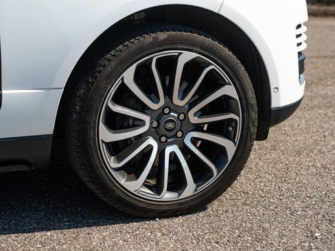 Used 2020 Land Rover Range Rover HSE image 26