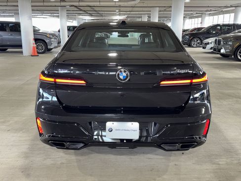 Used 2024 BMW 760i xDrive w/ Executive Package image 7