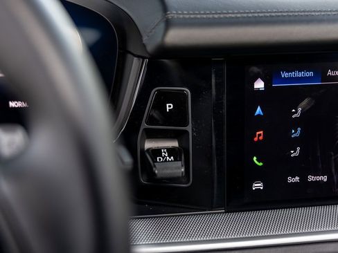 Certified 2025 Porsche Cayenne S image 31