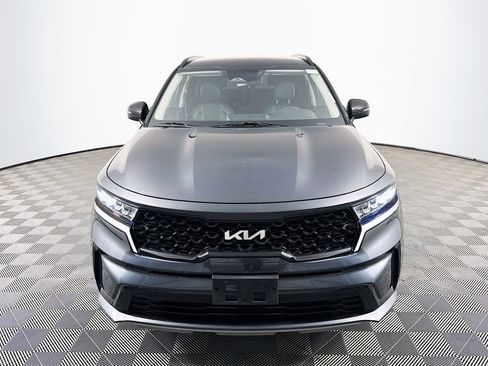 Used 2023 Kia Sorento S image 2