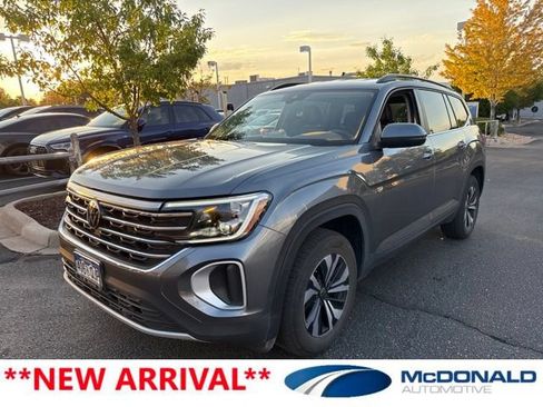 Certified 2024 Volkswagen Atlas SE AWD/4WD image 1