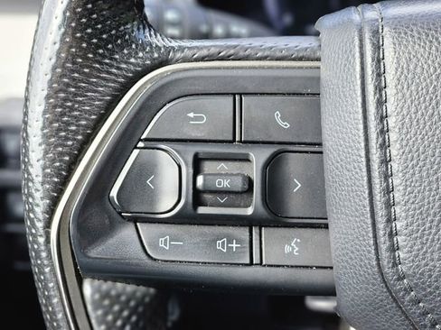 Used 2024 Toyota Tacoma TRD Off-Road image 17