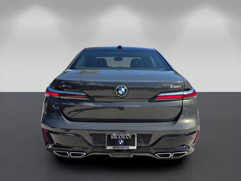 Certified 2023 BMW 760i xDrive w/ Executive Package AWD/4WD image 5