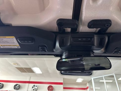 Used 2024 Jeep Wrangler Unlimited Sport AWD/4WD image 34