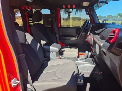 Used 2017 Jeep Wrangler Unlimited Sport w/ Connectivity Group image 16