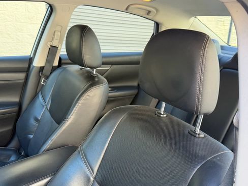 Used 2018 Nissan Altima 2.5 SL FWD image 24