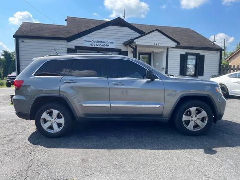 Used 2012 Jeep Grand Cherokee Laredo AWD/4WD image 9