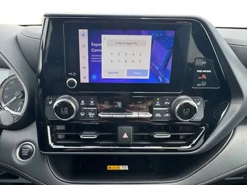 Used 2024 Toyota Highlander XSE AWD/4WD image 27