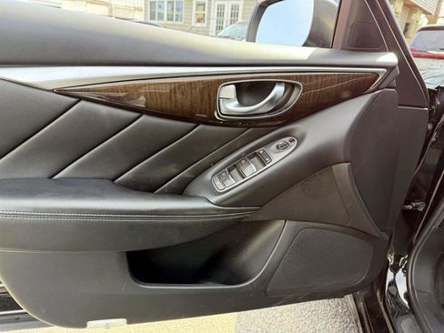 Used 2018 INFINITI Q50 Luxe w/ Essential Package (3.0T Luxe) image 18