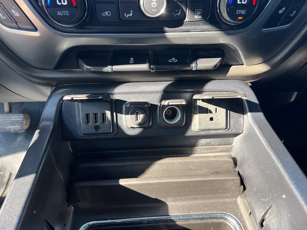 Used 2015 Chevrolet Silverado 1500 LTZ AWD/4WD image 30