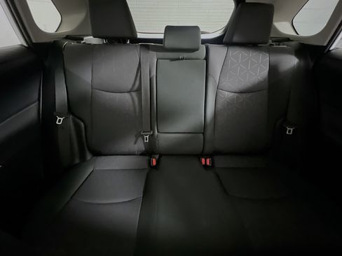 Used 2020 Toyota RAV4 XLE w/ Convenience Package image 33