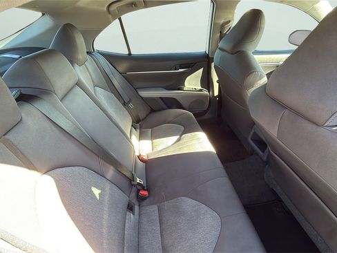 Used 2020 Toyota Camry LE image 13