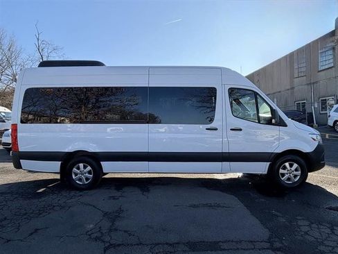 Used 2019 Mercedes-Benz Sprinter 2500 image 6