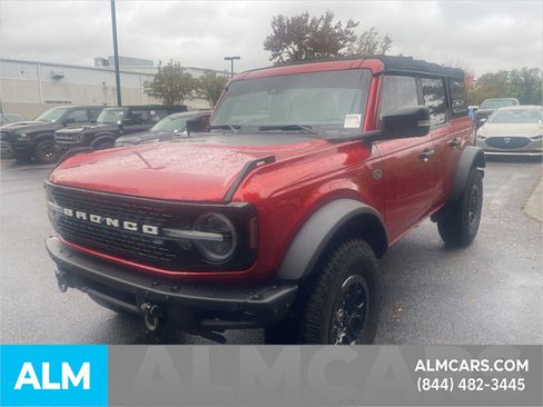 Used 2022 Ford Bronco Wildtrak image 10
