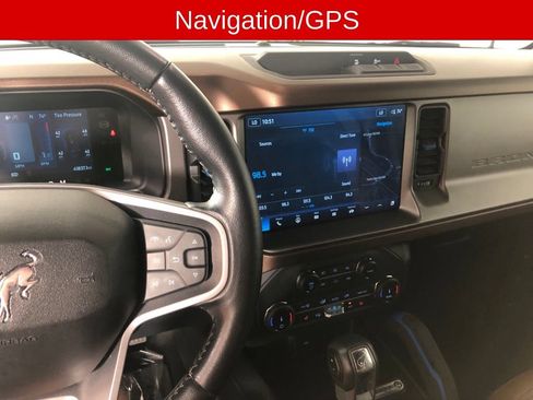 Used 2022 Ford Bronco Outer Banks AWD/4WD image 3