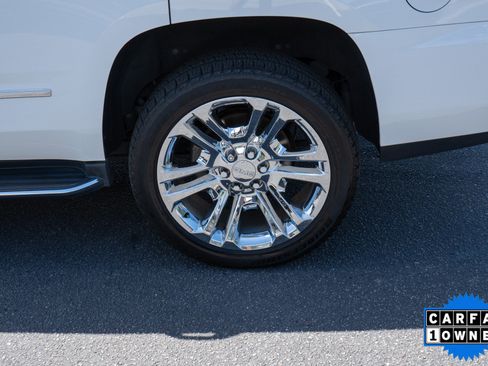 Used 2017 GMC Yukon SLT w/ Premium Edition image 9