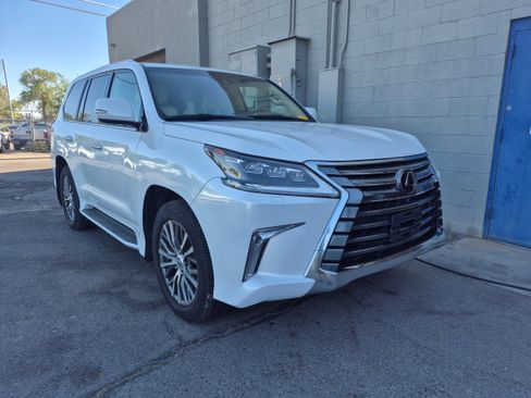 Used 2018 Lexus LX 570 4WD image 14