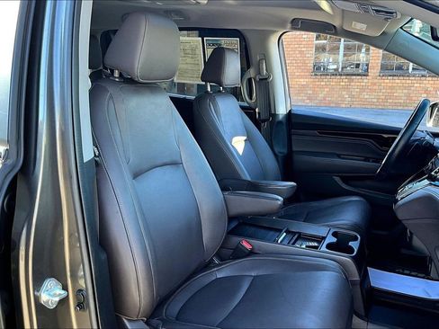 Used 2023 Honda Odyssey Touring image 7
