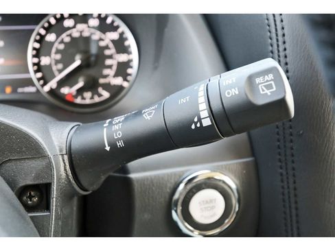 Used 2024 Nissan Armada SL image 20