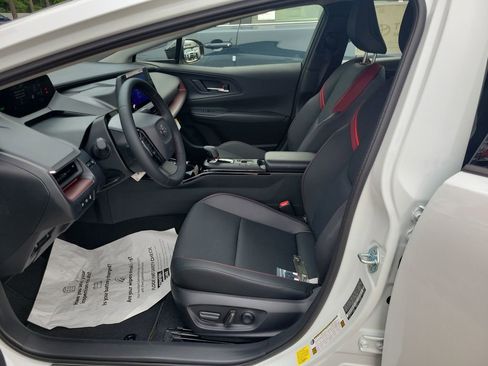 New 2026 Toyota Prius Plug-In Hybrid FWD image 15