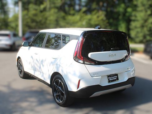 Certified 2025 Kia Soul EX FWD image 7