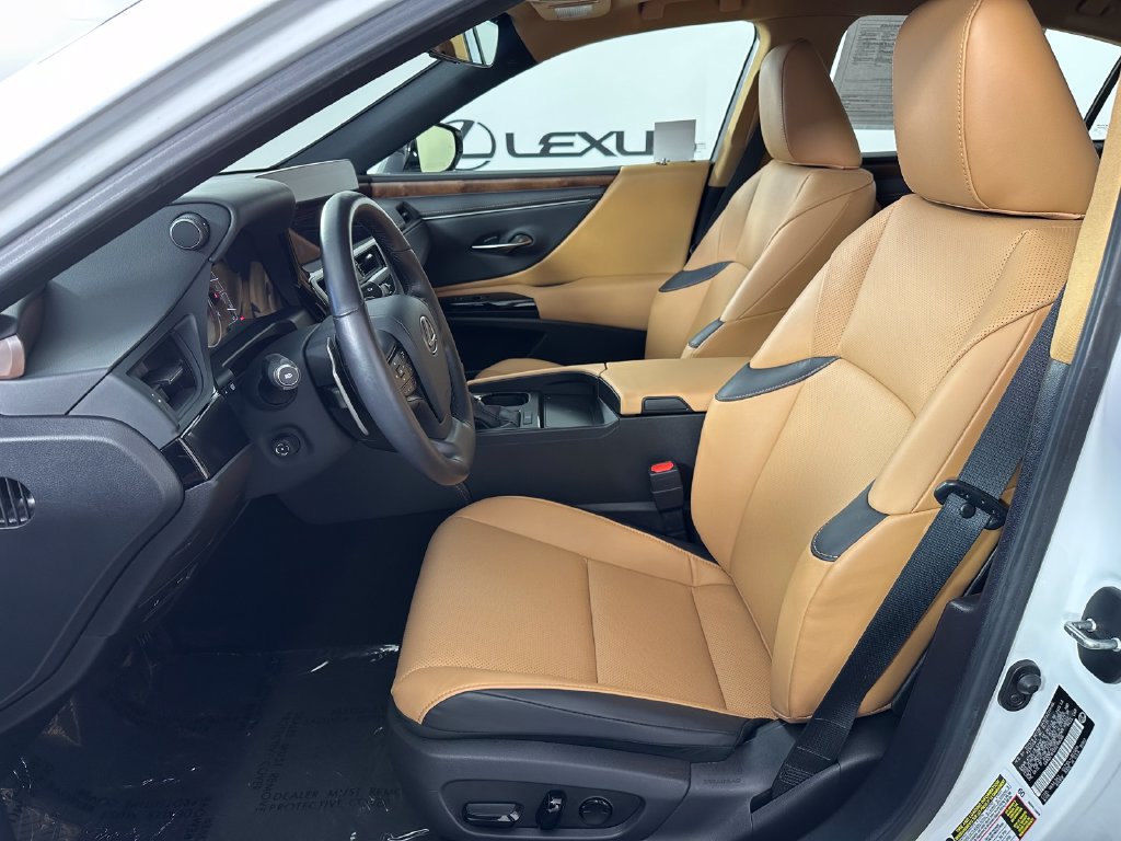 Used 2025 Lexus ES 350 w/ Accessory Package (Z2) FWD image 18