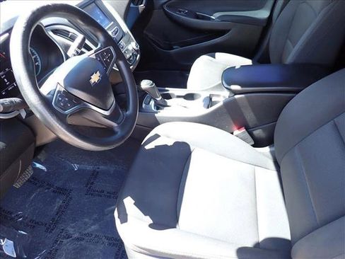 Used 2018 Chevrolet Malibu LS w/ LPO, Convenience Package 2 FWD image 9