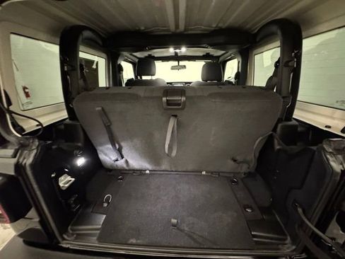 Used 2022 Jeep Wrangler Willys image 28